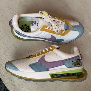 Nike Sun Club Women’s Size 11